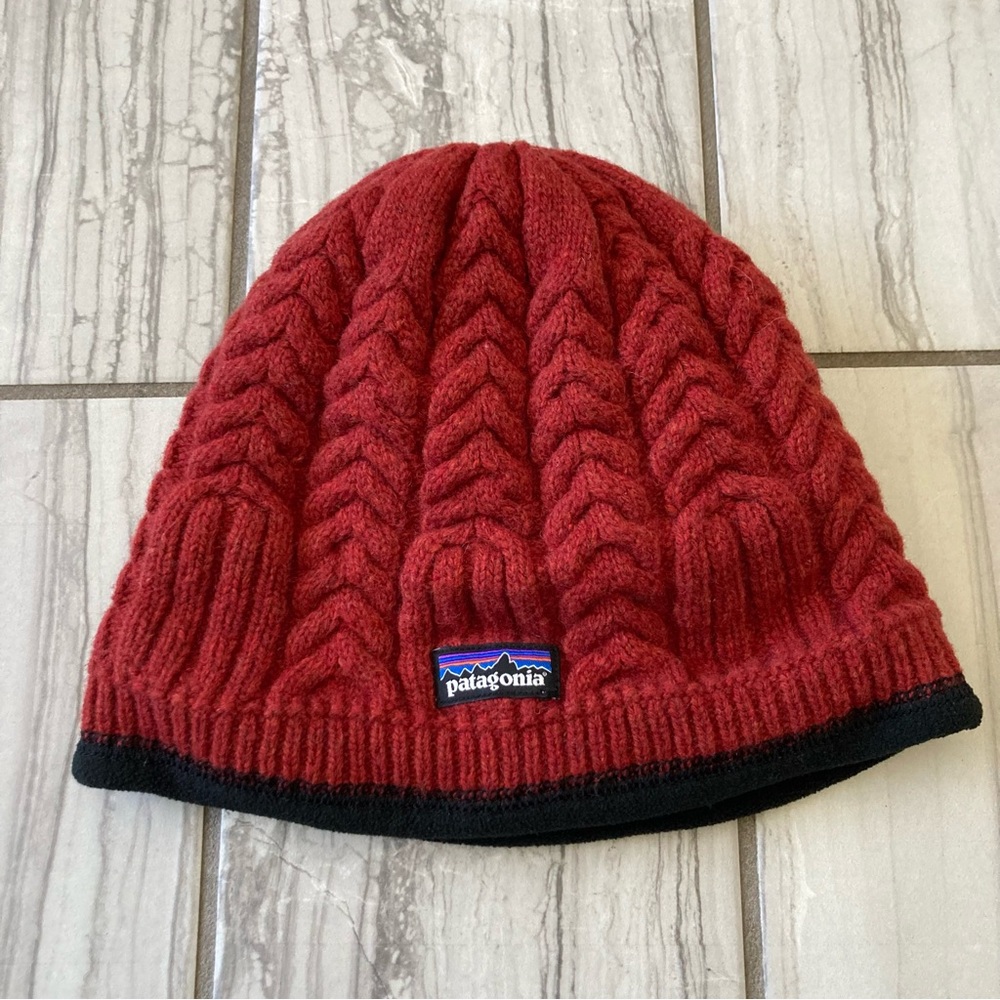 Patagonia wool knit beanie. EUC